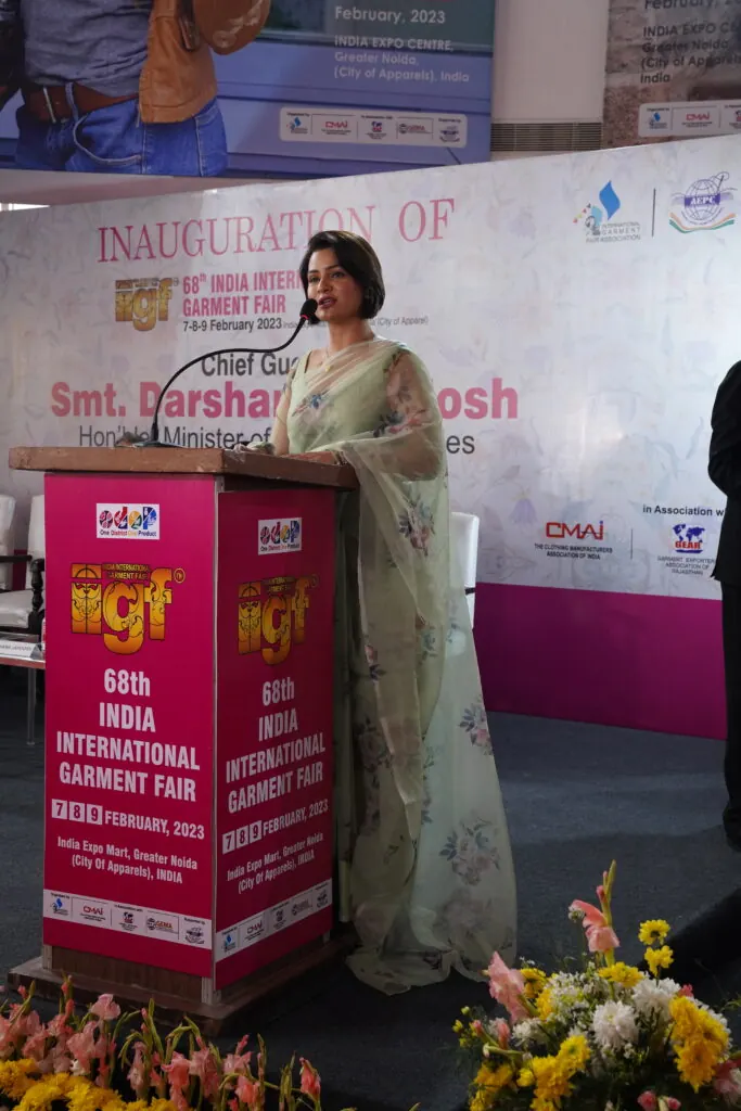 Female Celebrity Host in jodhpur
Best corporate event host